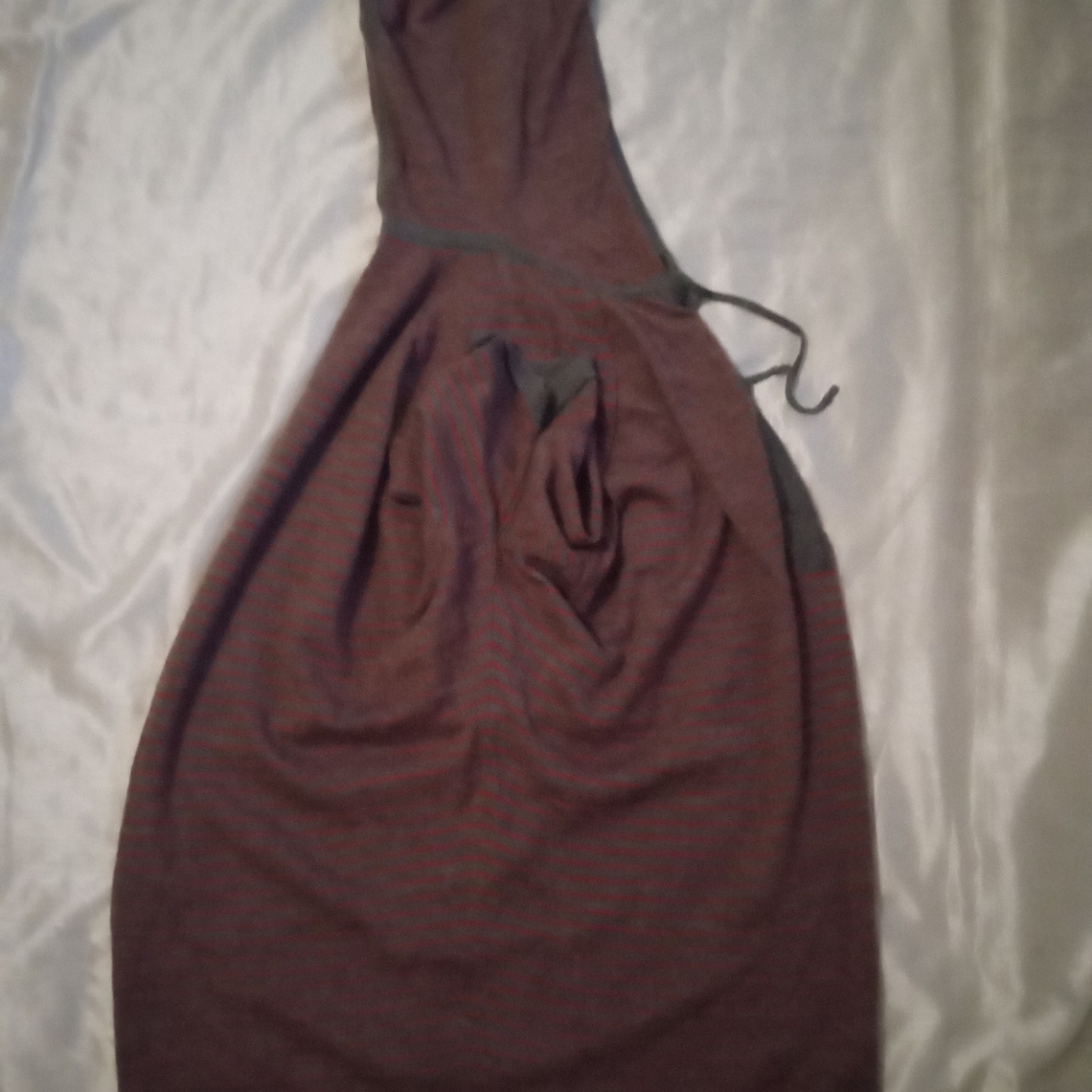 Eileen Fisher. Burgundy and Charcoal Short Sleeve Hoodie SizePM - Picture 5 of 8